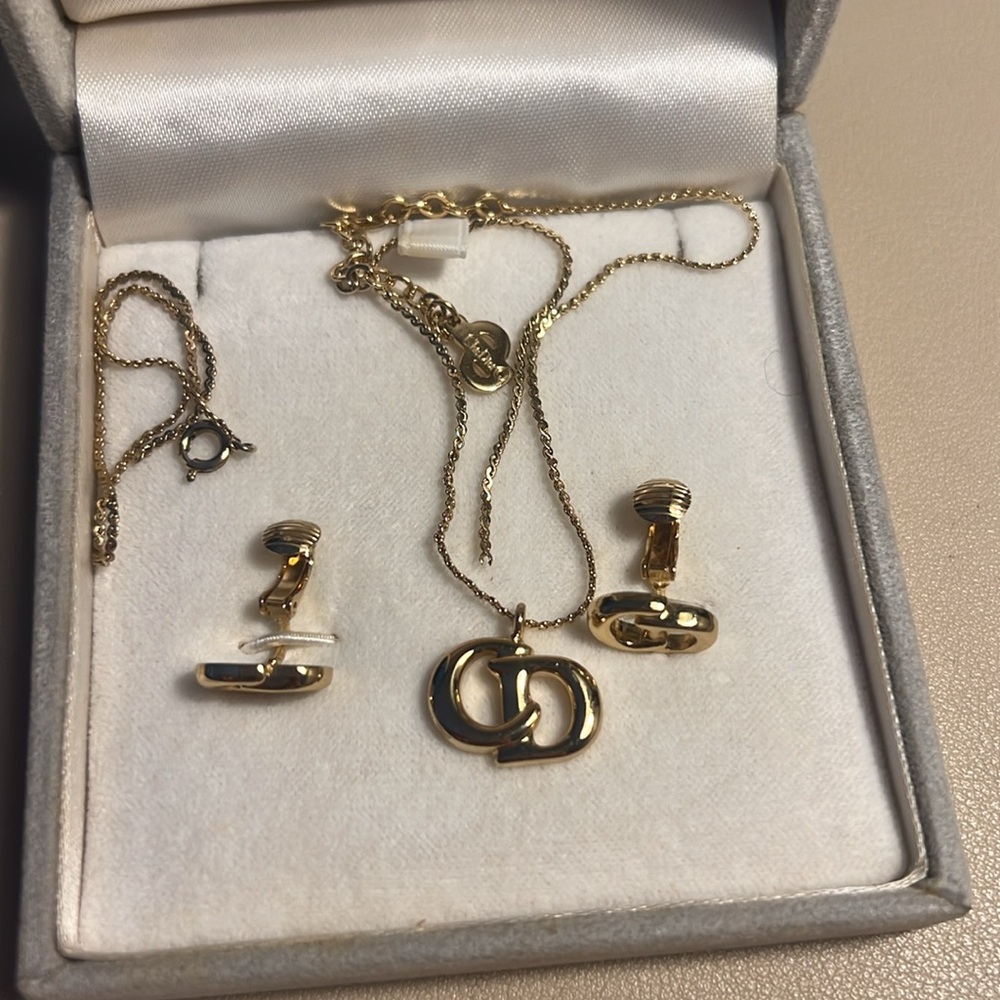 Christian Dior Bijoux Gold Jewelry Set - Clip On Earrings -Broken Necklace Chain - Picture 3 of 10